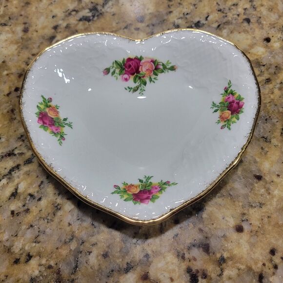 ROYAL ALBERT Old Country Roses  Heart Shaped Dish Candy  Set of 2 - Picture 4 of 5